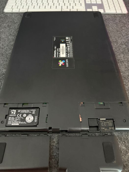 Tabletă grafică Wacom Intuos 5 PTK-650 Professional | Kit complet