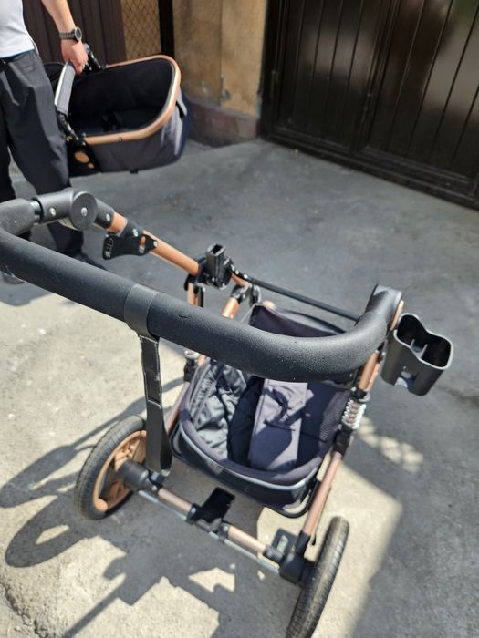 Срочно! Продаётся детская коляска