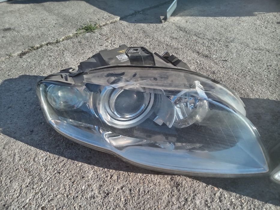 Far faruri Audi A4 b7  8E0941003BM