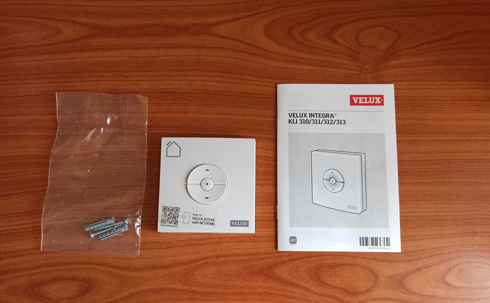 Întrerupător universal KLI 313 VELUX cu control tactil.
