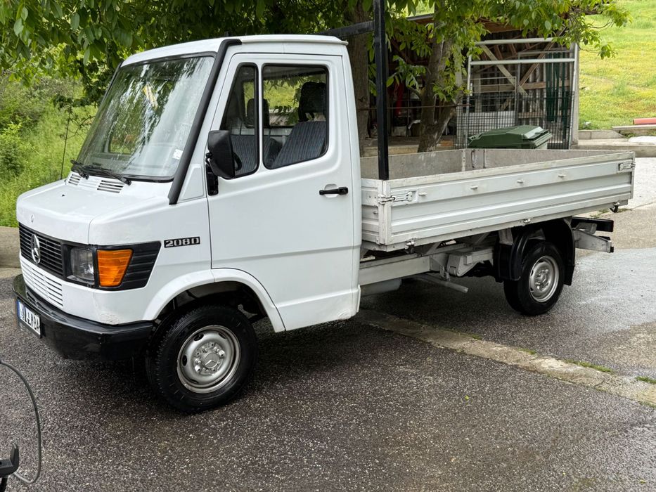 Mercedes-Benz 208D T1 Бордови
