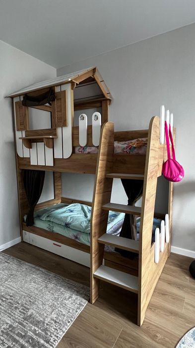 двухъярусная детская кровать