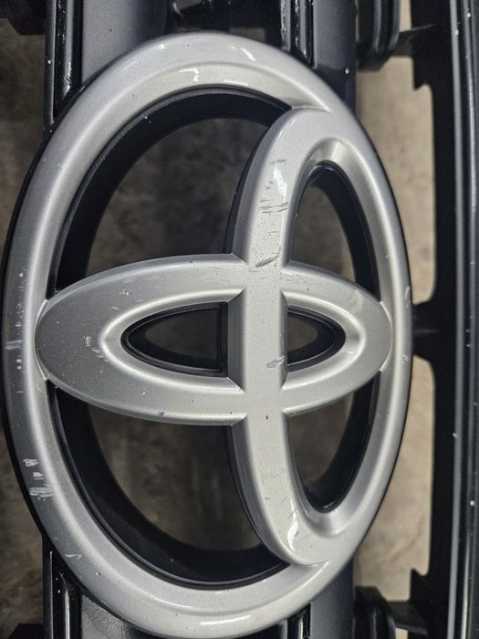 Решётка радиатора lc200