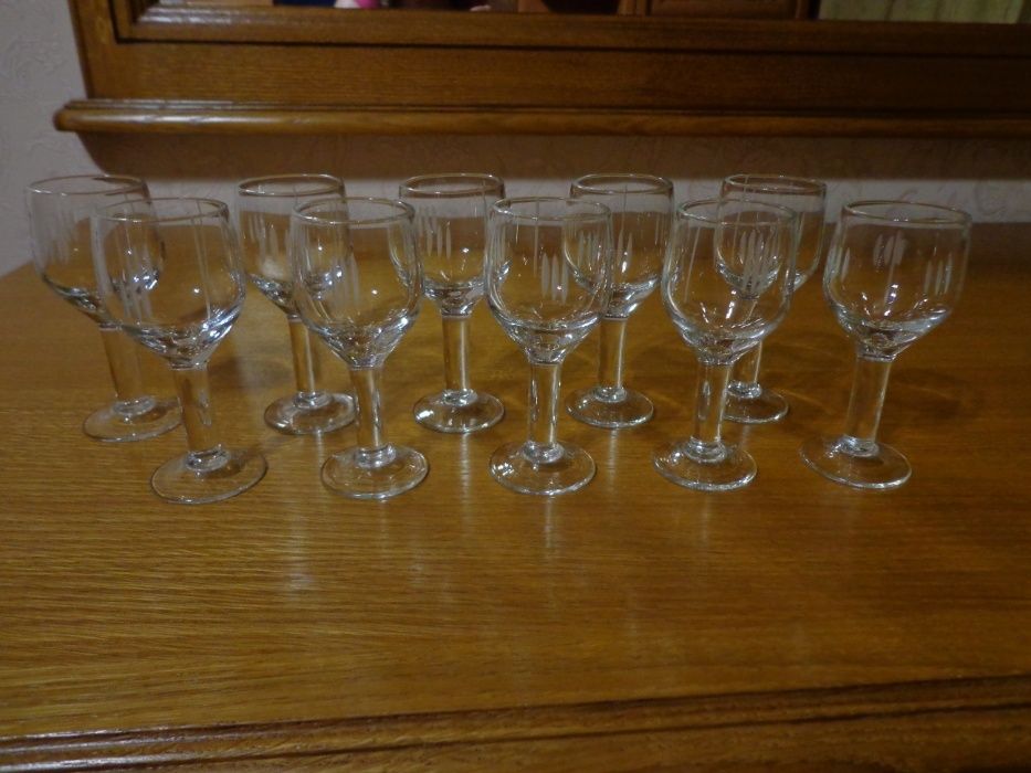 продам новые рюмки на ножке СССР