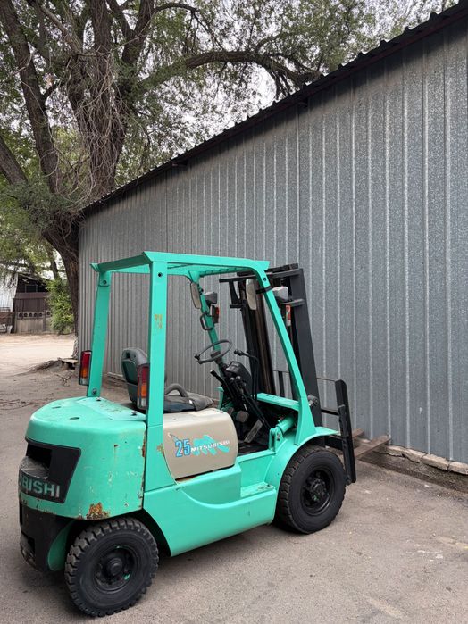 Вилочный Погрузчик Mitsubishi FG25
