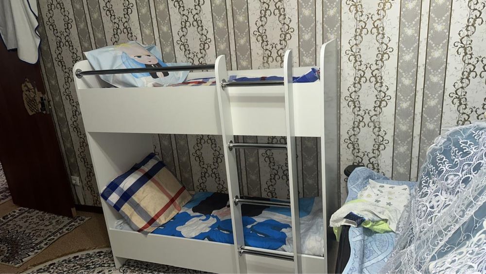 Детская двухэтажная кровать продается