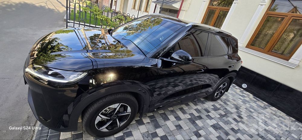 BYD Yuan Up 2025 qora
