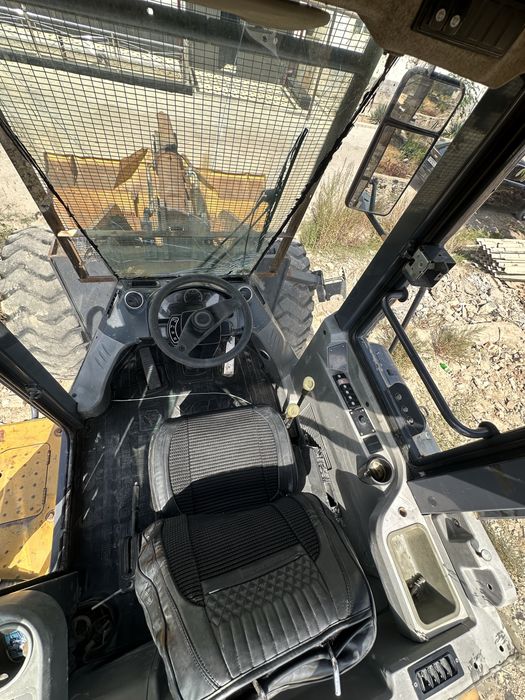 Пагрузчик сотилади ишлаб турибди