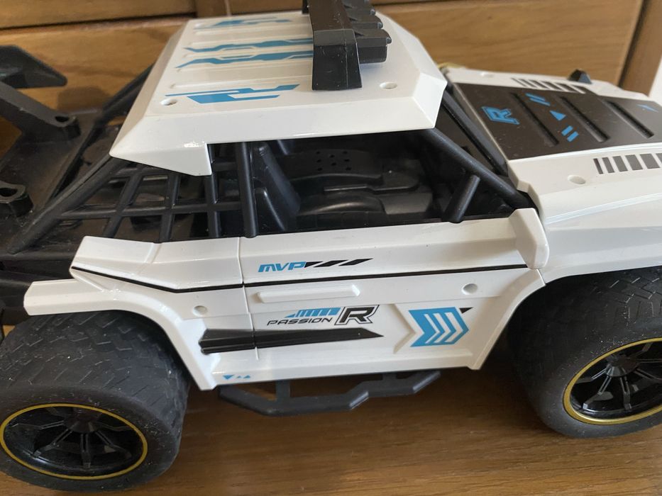 Детская гоночная машинка