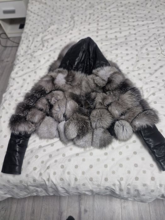 Greaca de blana cu gluga