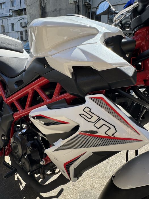 Motor Benelli BN 125