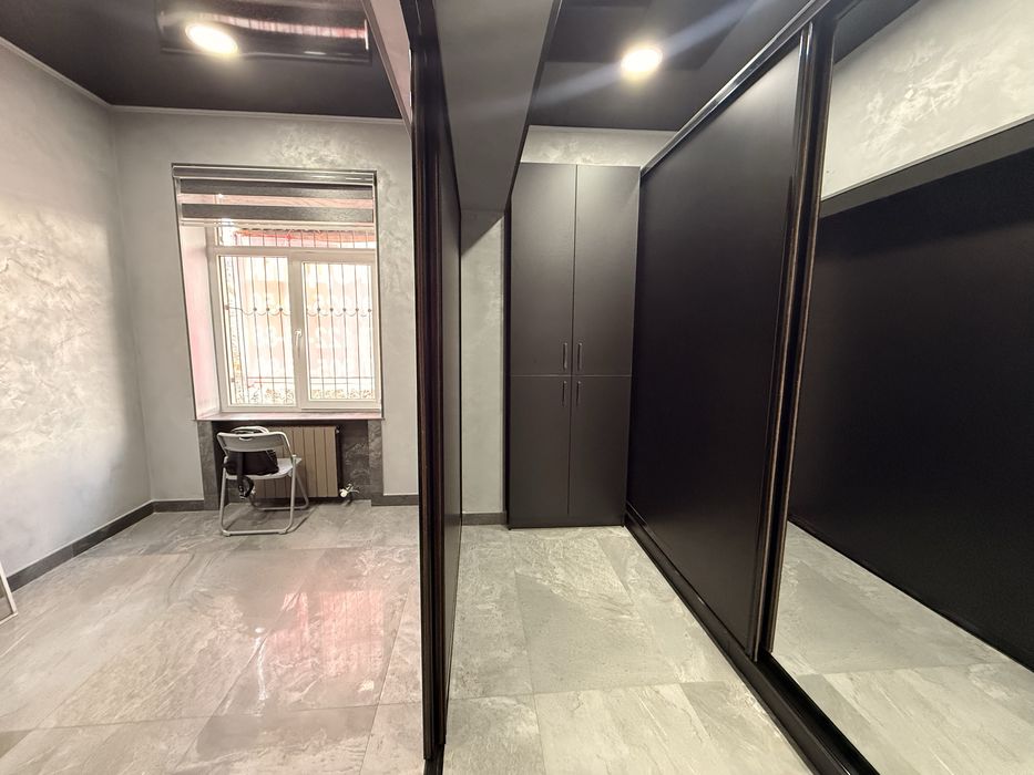 Продается шота руставели 4 х ком голден хаус