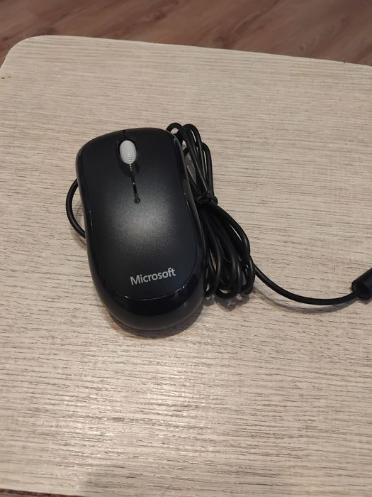 Mouse cu fir Microsoft NOU