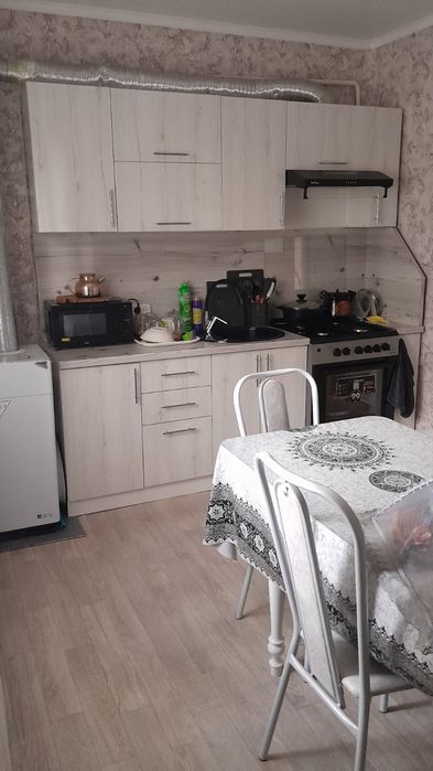 Продам большой дом, 5 комнат. Газ.