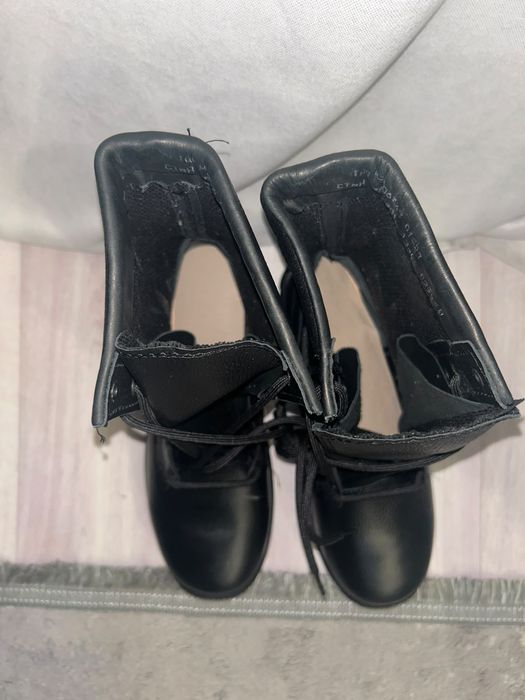 Продаются берцы.