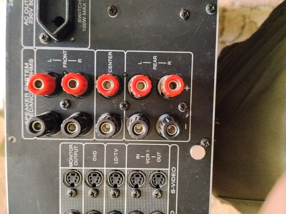 Amplitunere statie Marantz SR5000
