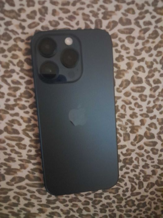 Vand iphone 15 pro baterie 100% 100%