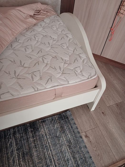 Кровать с ортопедическим матрацем разм. 1200×2000