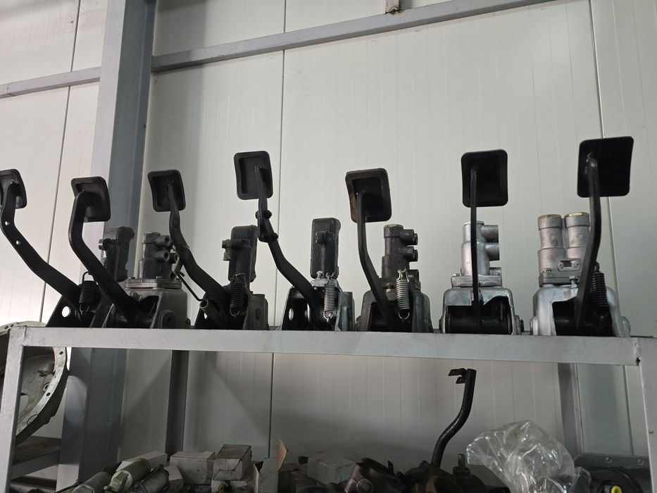 Pedalier frana si ambreiaj raba saviem