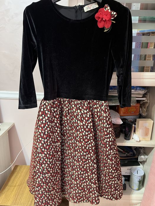 Платье для девочки 14-15 лет