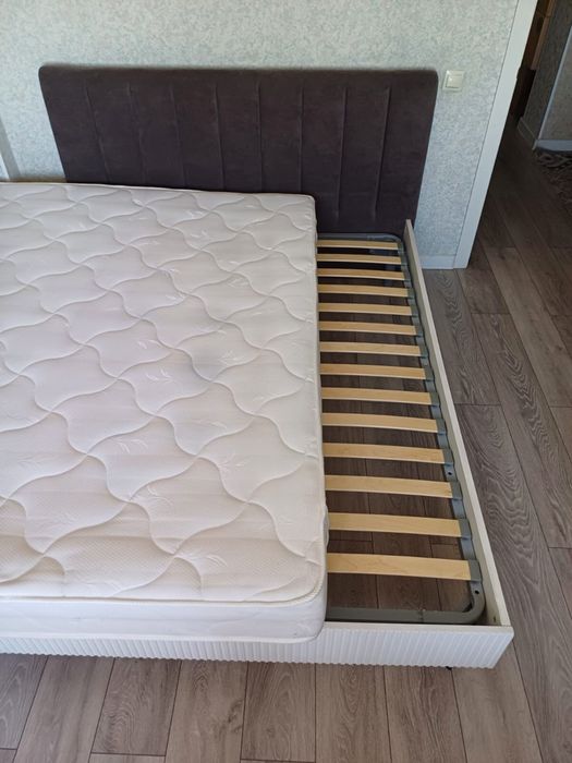 Кровать двухспальное