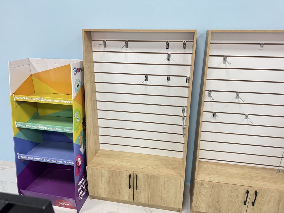 Продам все полки и мебель