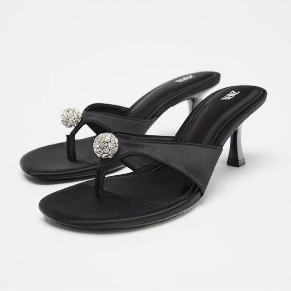 Zara чехли с камъче 37