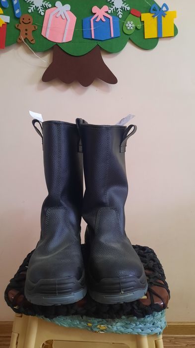 Зимние кирзовые сапоги