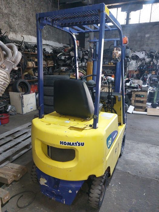 Погрузчик Каматсу 09