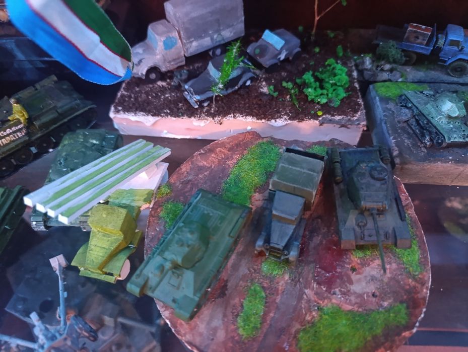 Полуторка, т-34 и т-34-85