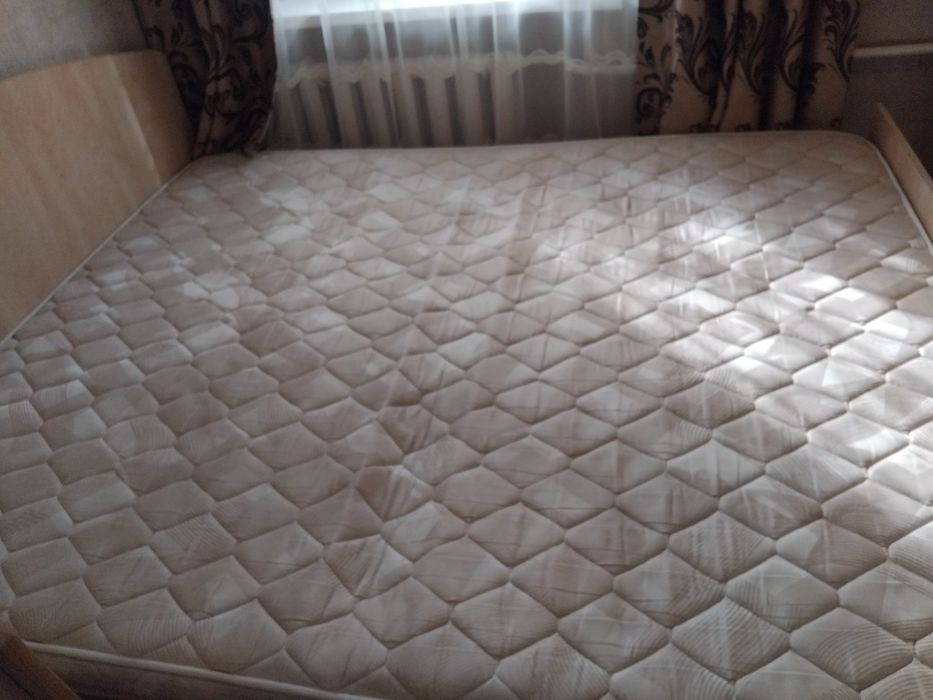 Спальный гарнитур б/у