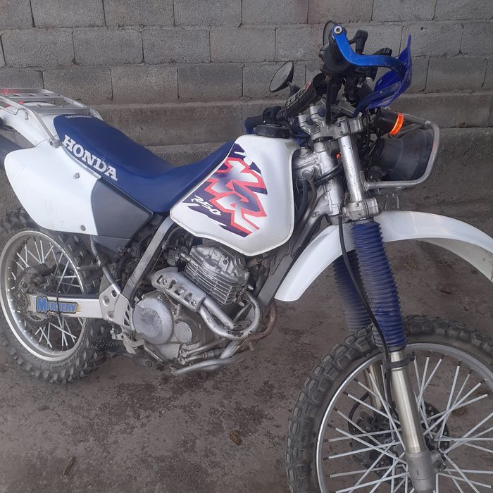 Мотоцикл хонда X R 250