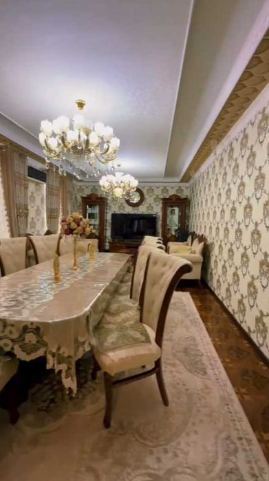 Продаётся современный, уютный дом в элитном районе Пятьсотке