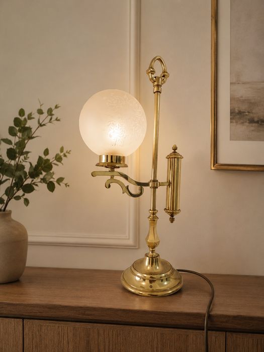 Superbă lampa de masa in stilul Art-Deco din alama masiva și abajur din sticla cu model floral