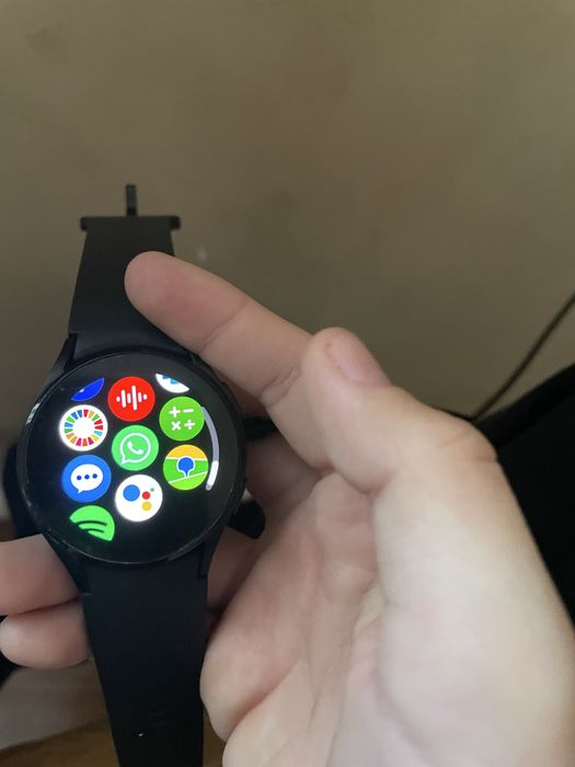 Galaxy Watch 4  модель