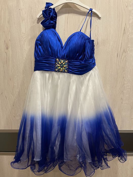 Вечернее пышное платье