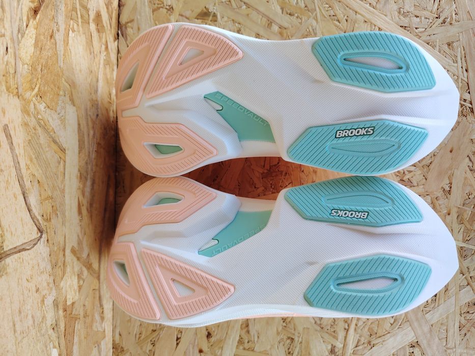 Adidas Brooks Hyperion Max mărimea 38,5