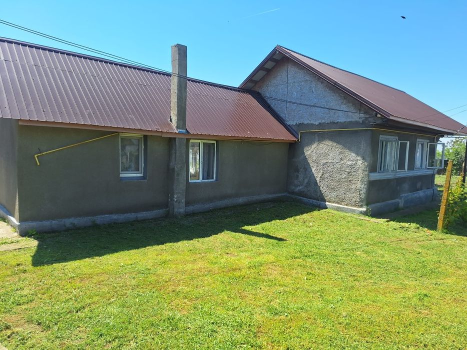 Casă de vânzare în Ciorani, Prahova – teren peste 1.000 mp