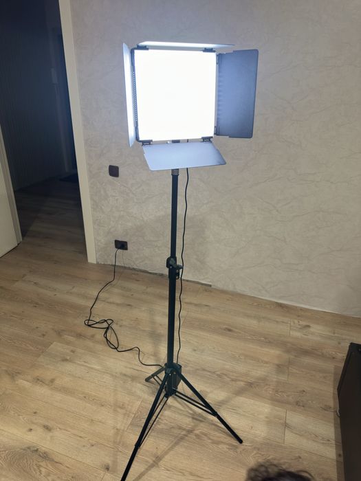 Студийный свет в отличной состоянии