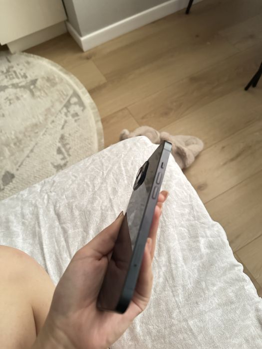 Iphone 13 тёмная ночь