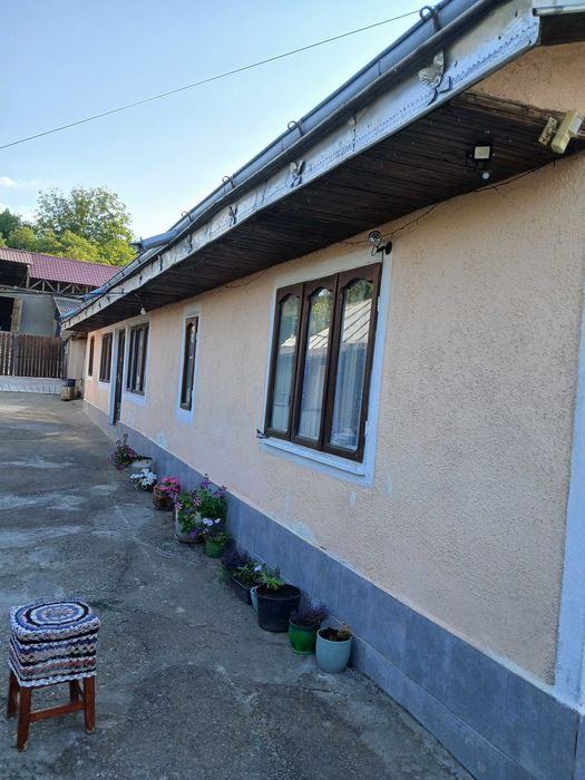 Casa  de vânzare  in comuna Dragomirești  sat vladia husetul Vaslui