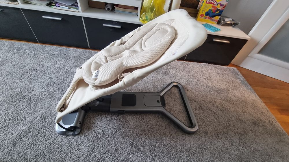 ErgoBaby шезлонг