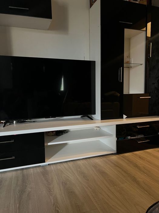 Mobilă de sufragerie