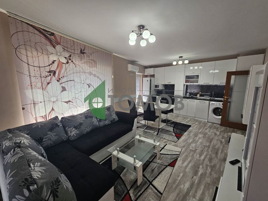 Дава се под наем Двустаен апартамент в Стара Загора, Център - 75 кв.м за 408 € - Снимка #1