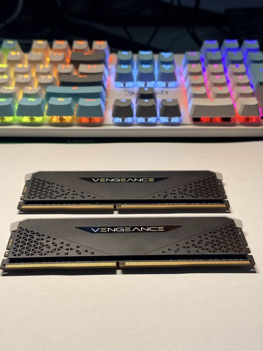 Corsair Vengeance DDR4 16GB (2x8GB) 3200MHz ORIGINAL