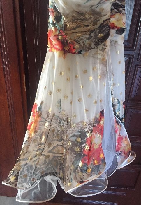 Официална рокля