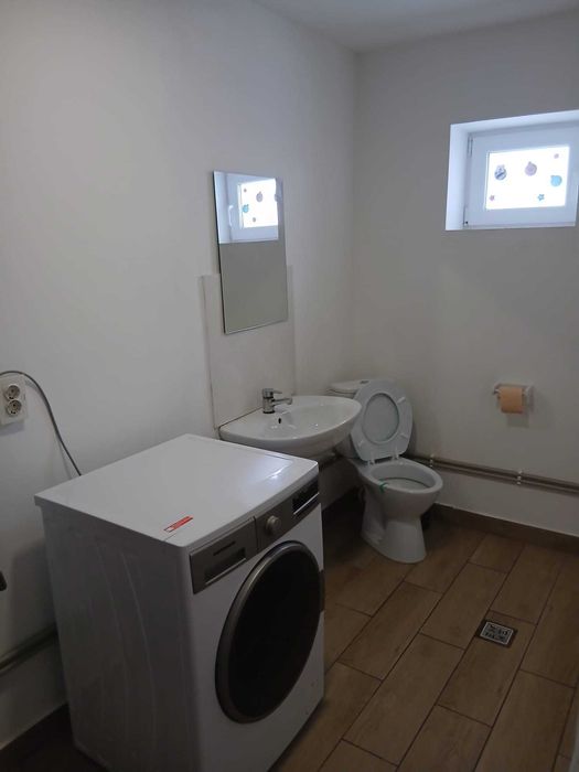 Inchiriez garsoniera in bloc nou privat