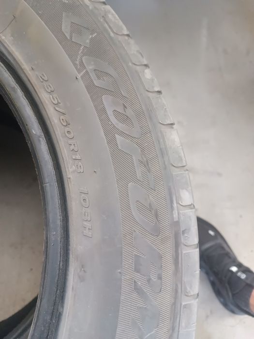 Продам шины 235/60/18