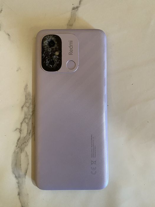 продам телефон Redmi 12c