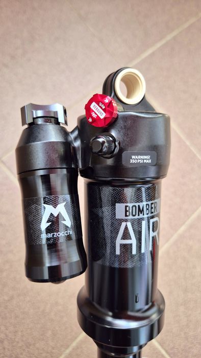 Shock nou Marzocchi Bomber Air, model nou 2025